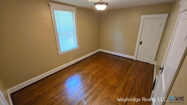 Building Photo - Beautiful 3 Bedroom Home Located in Colleg...