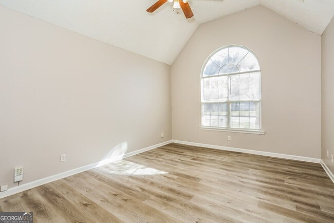 Building Photo - 1374 N Hampton Dr