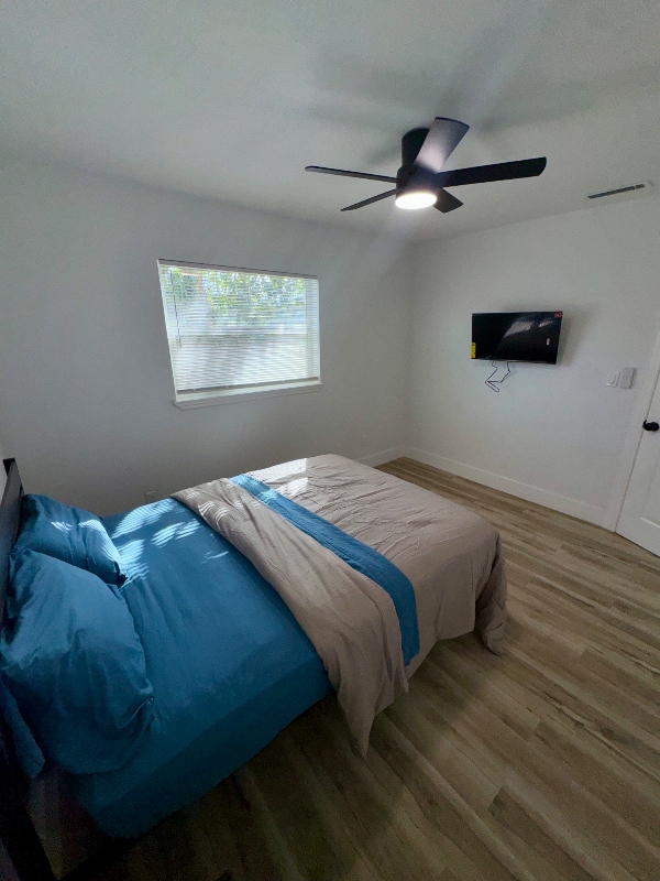 Building Photo - 1001 S Dollins Ave