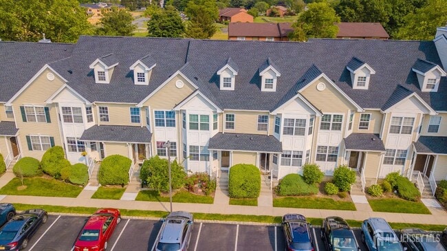 Building Photo - 908 Blossom Cir