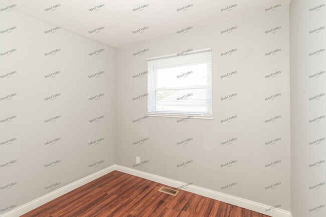 Building Photo - 10735 Invicta Ct