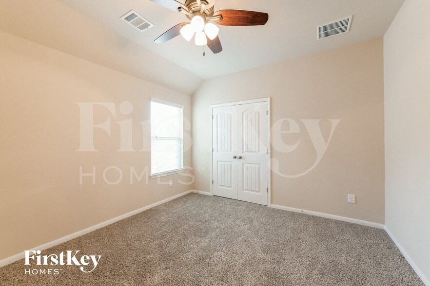 Building Photo - 143 N Greatwood Glen Pl