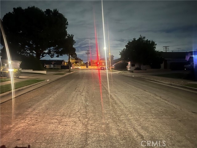 Building Photo - 425 Lewis Pl