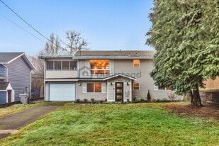 Building Photo - 4103 NE 2nd Pl