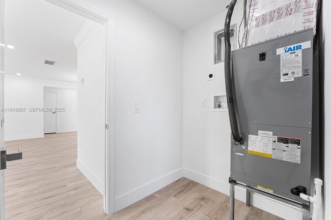 Building Photo - 9720 NW 24th Pl