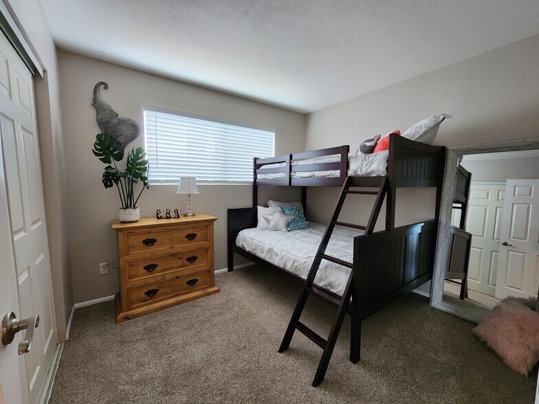 Building Photo - 9530 E Baker St