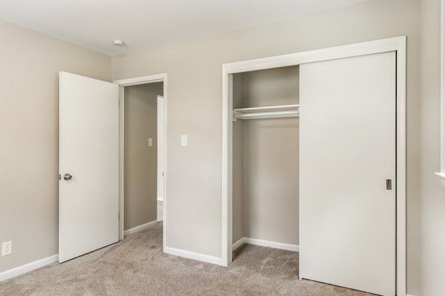 Building Photo - 240 W Newhall Ave