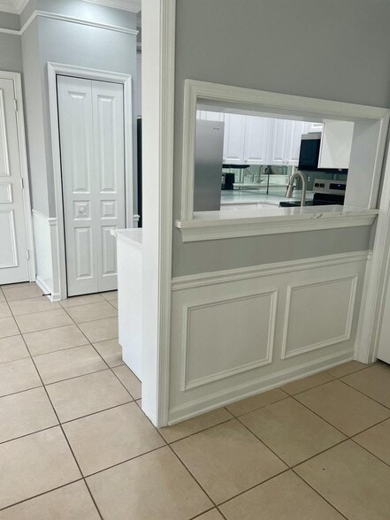 Building Photo - 403 4th Ln