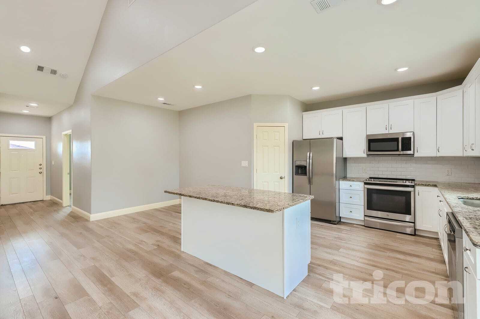 Building Photo - 5617 Kerry Ln