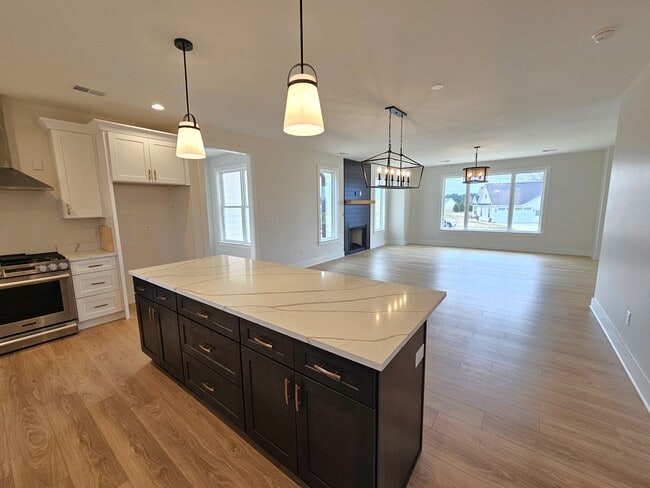 Building Photo - 3400 Pennington Rd