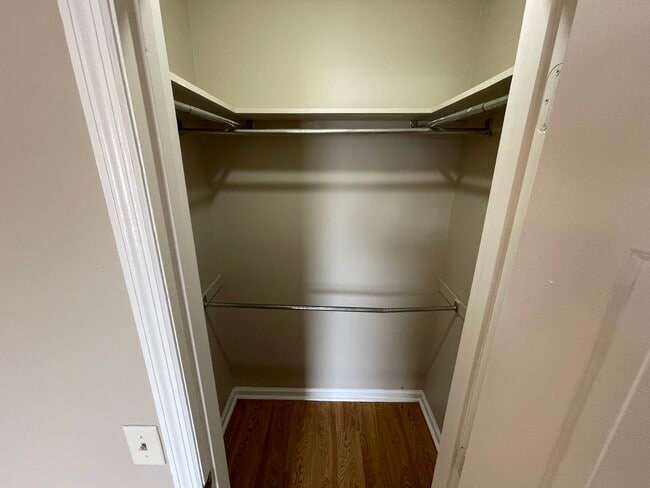 Building Photo - 100 Lanier Dr