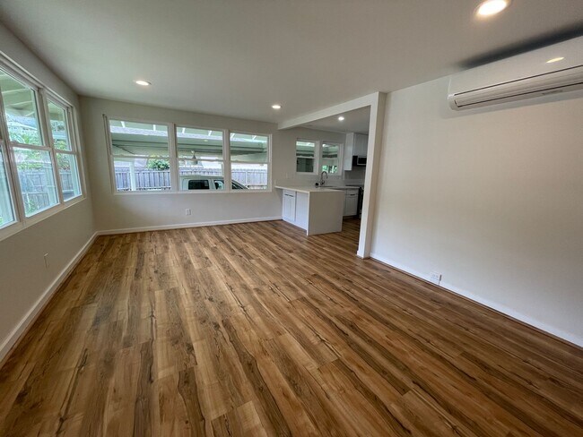 Building Photo - 1224 Keolu Dr