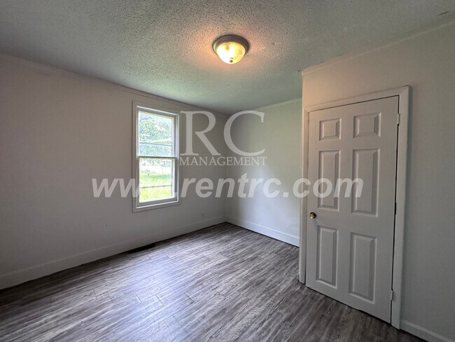 Building Photo - 106 Wisconsin-