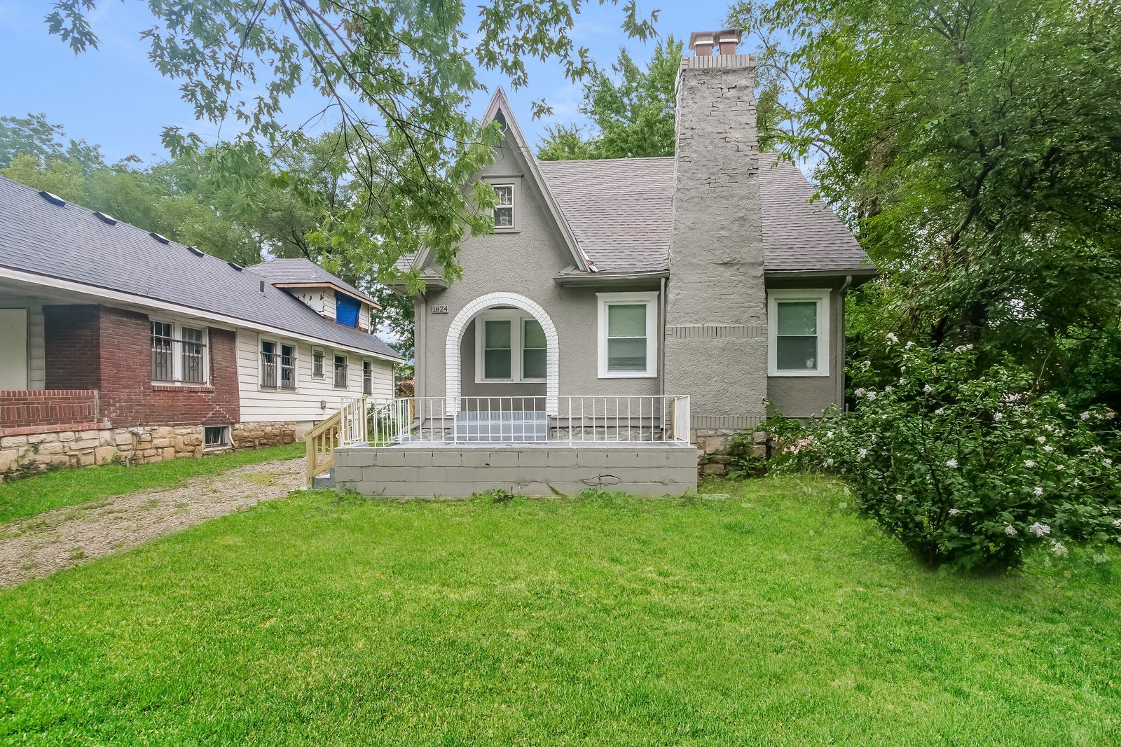 Building Photo - 1824 E 73rd St