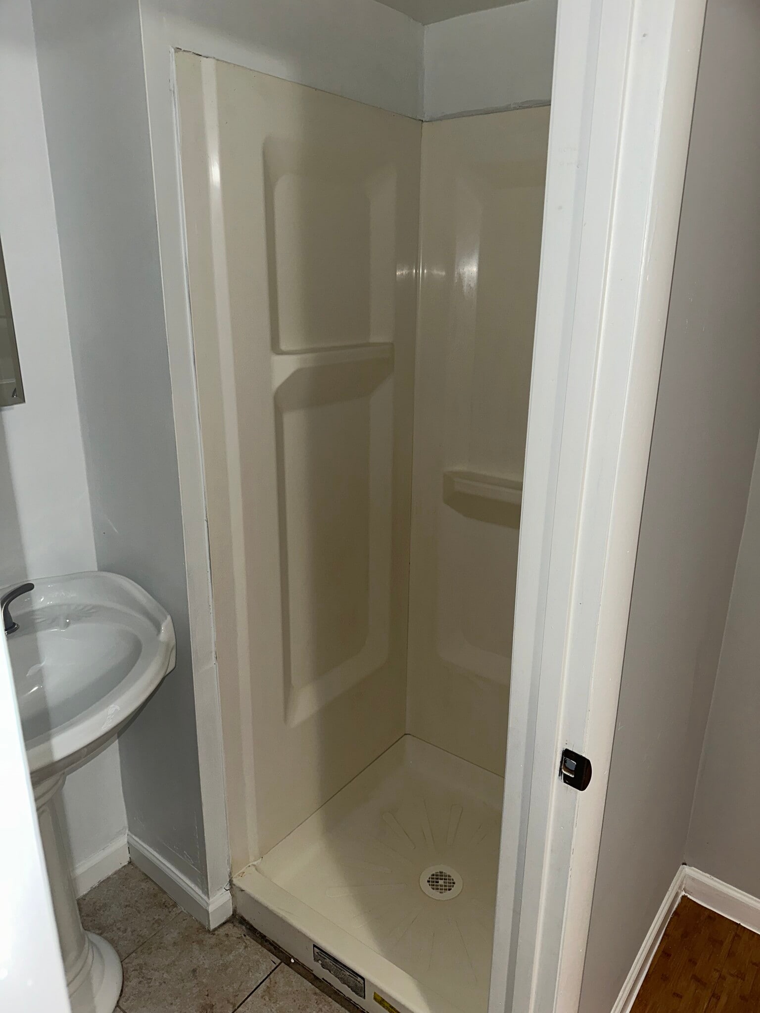 Building Photo - 604 Quail St