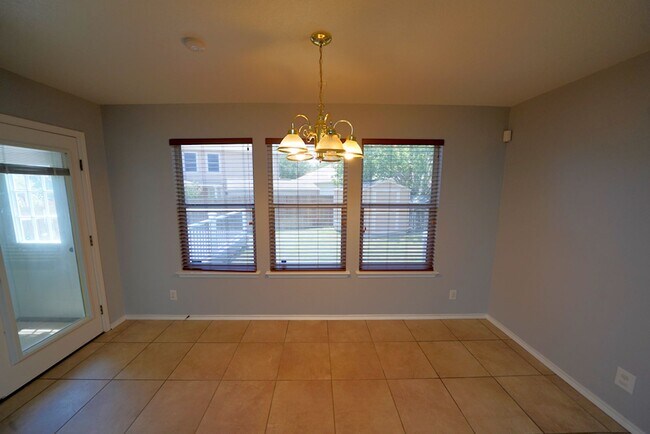 Building Photo - Lovely Cul-De-Sac Home in Schertz/Cibolo N...