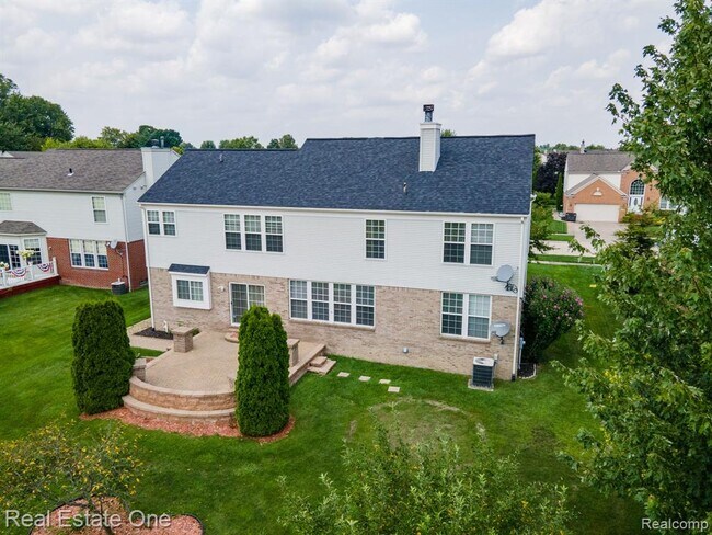 Building Photo - 14864 Liri Dr