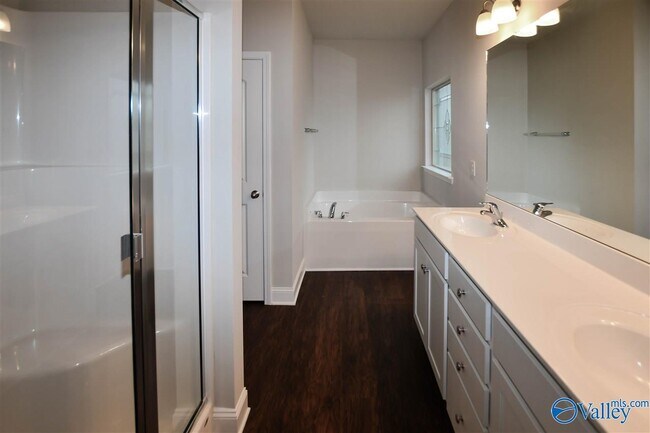Building Photo - 257 Caudle Dr
