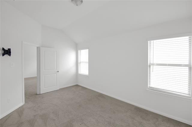Building Photo - 913 Peabody Dr