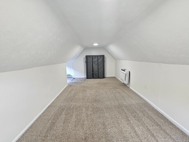 Building Photo - Newly updated 2 bedroom apartment for rent!