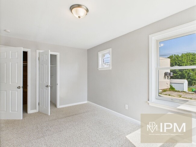 Building Photo - Beautiful Brick Rancher – One-Floor Living in Central York School District!