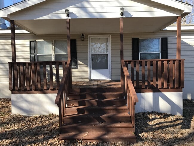 Building Photo - 121 Heien Ct