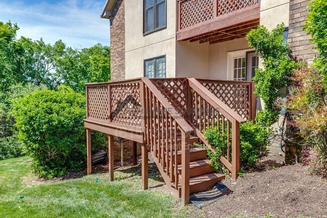 Building Photo - 5918 Stone Brook Dr