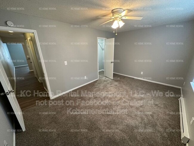 Building Photo - 551 N Somerset Terrace