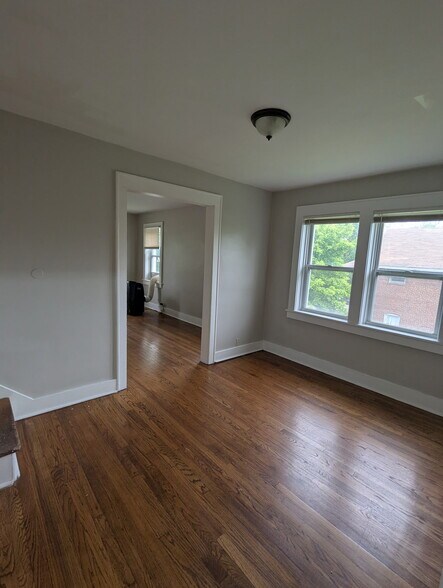 Building Photo - 6748 Crest Ave