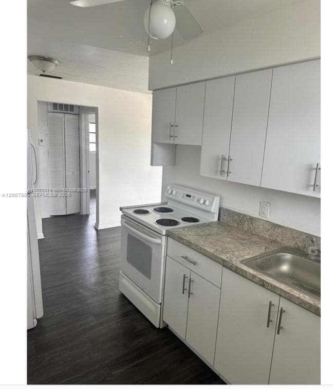 Building Photo - 1931 NE 168th St