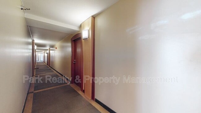 Building Photo - 601 W 11th Ave