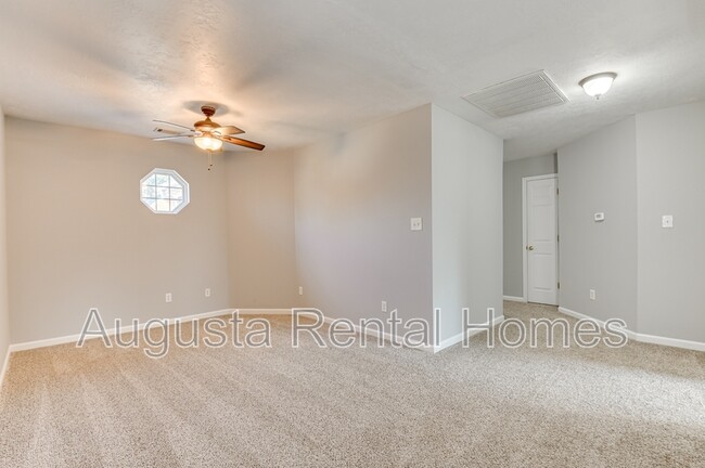 Building Photo - 7635 Pleasantville Way