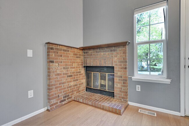 Building Photo - $2,800 - 3 Bed,  2.5 Bath Townhome in Arva...
