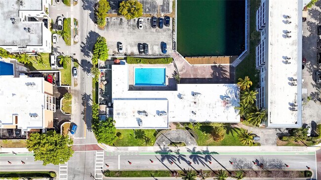 Building Photo - 3725 NE 169th St