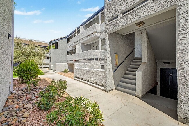 Building Photo - 2bed, 2 bath Mesa condo