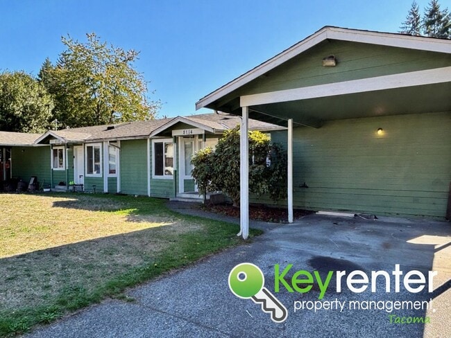 Building Photo - Stylishly Updated Lakewood Duplex Unit in ...