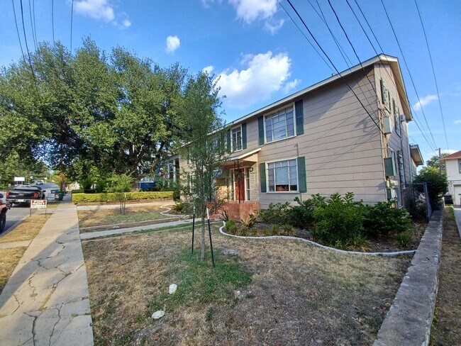 Building Photo - 710 W French Pl
