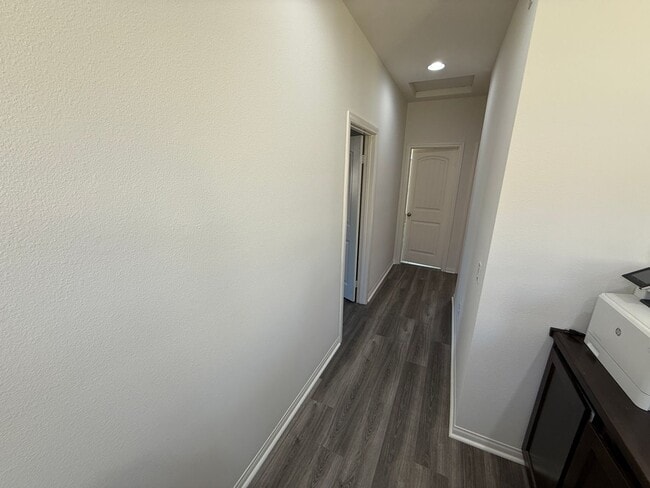 Building Photo - Charming 3-Bedroom Home in Gated Canyon Co...