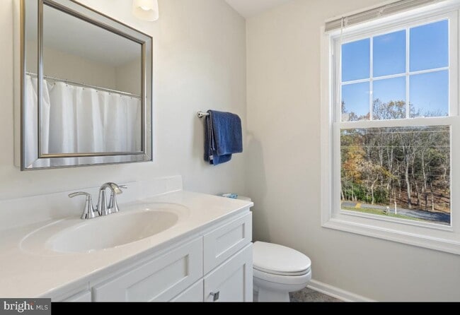 Building Photo - 144 Rollason Dr