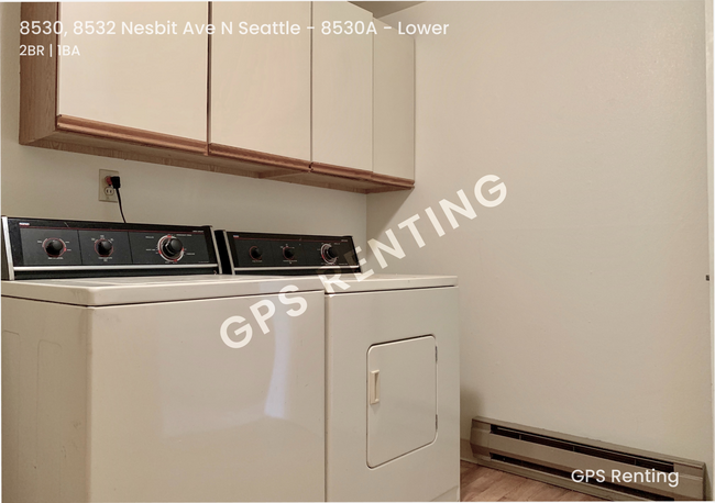 Building Photo - Beautiful 2 Bedroom 1 Bath Near Green Lake!