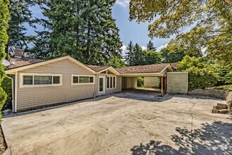Building Photo - Five-bedroom in Kent, Scenic Hill Neighbor...