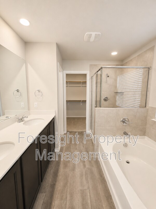 Building Photo - 538 Concho St
