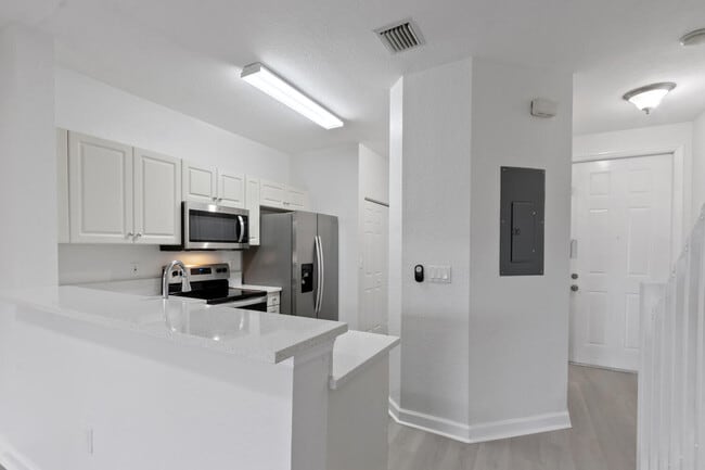 Building Photo - 4140 Napoli Lake Dr