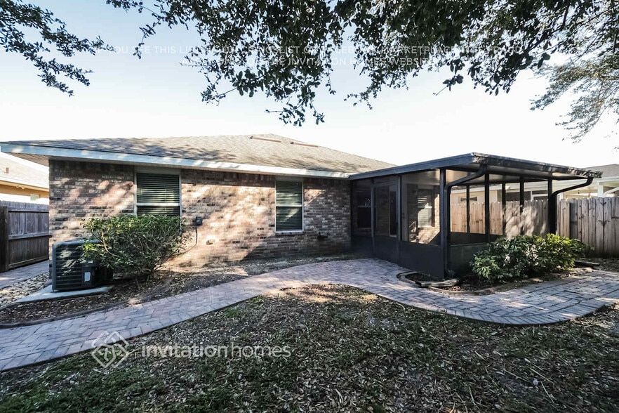 Building Photo - 172 Secret Dr