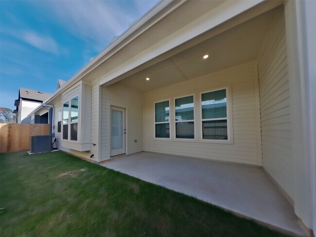 Building Photo - 22718 Terrazzo Dr