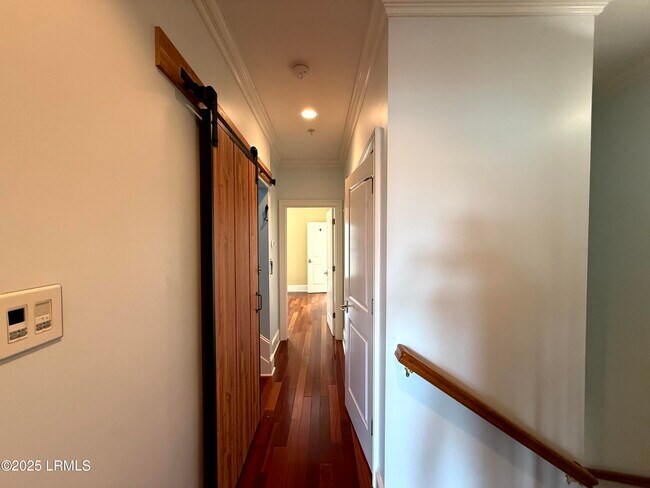 Building Photo - 54 Battery Crk Clb Dr