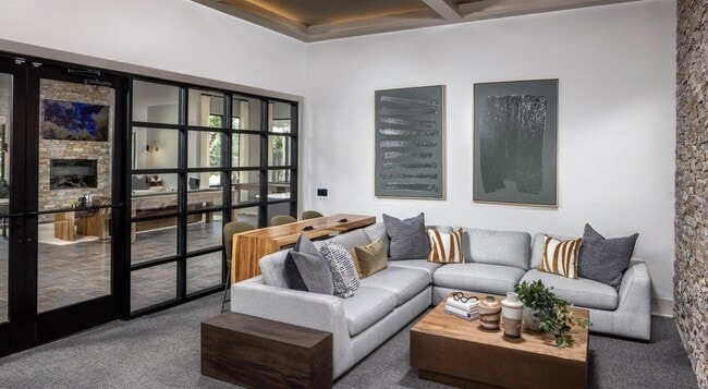 Building Photo - 5000 Collina Ter