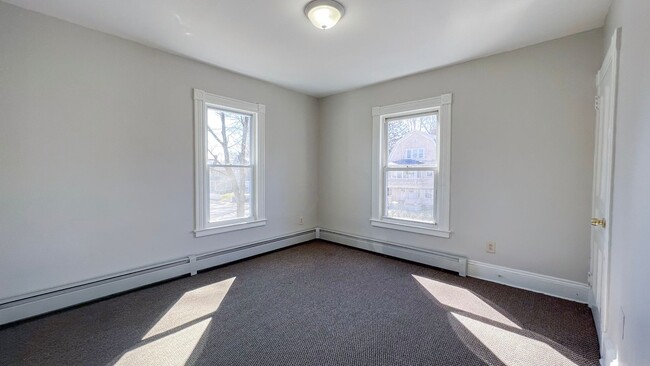 Building Photo - Remodeled Single Family House