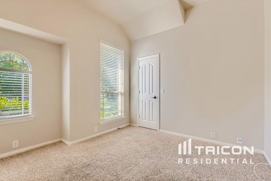 Building Photo - 4408 Meadow Breeze Ct
