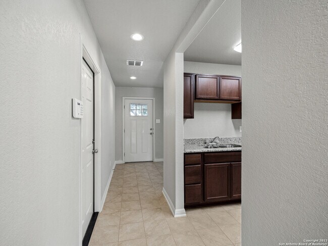 Building Photo - 130 Villa Grande